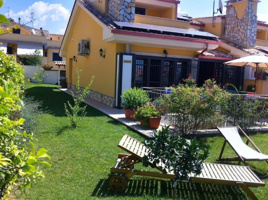 Apartamento The Wild Lavender Cecchina Exterior foto